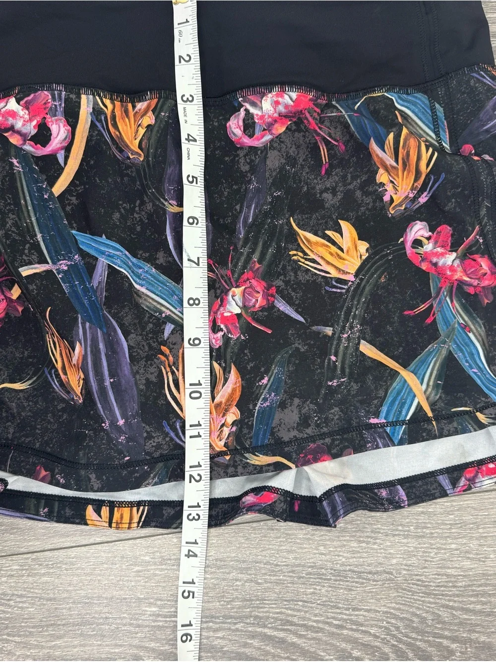Lululemon Pace Rival Skirt Size 10 Black Floral Tennis Skort Zip Pocket